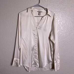 H&M Satin off-white button-up shirt